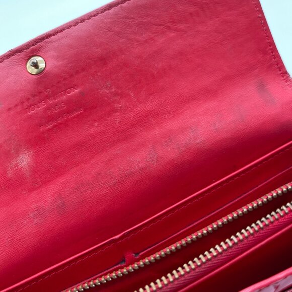 Louis Vuitton Womens Red Vernis Sarah Continental Wallet - Picture 11 of 11